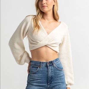 Sky & Sparrow Twist front Balloon sleeve sweater